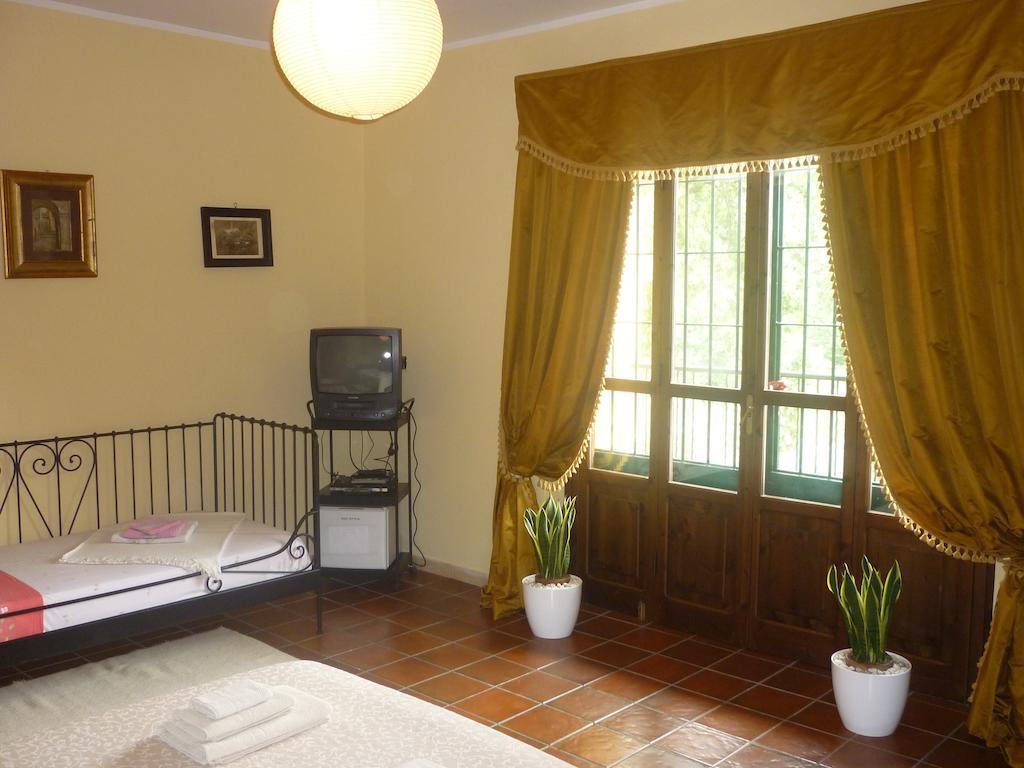Art Peace And Food Bed & Breakfast Villafranca di Verona Exterior photo